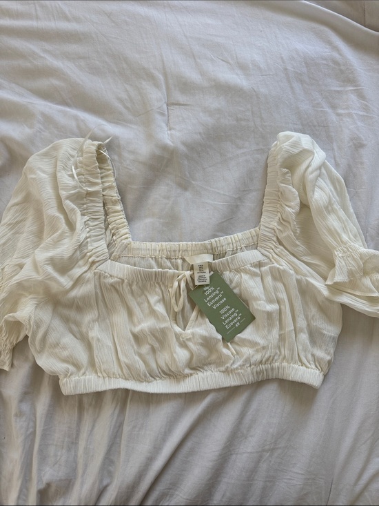 H&M Tops - H&M Cream Puff-Sleeve Cropped Blouse